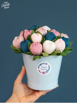 Букет в керамична кашпа "Blue Hortus Avium"