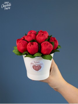 Букет в керамична кашпа "Red flores"