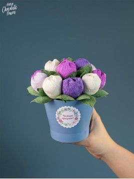 Букет в керамична кашпа "Purpura hortus"