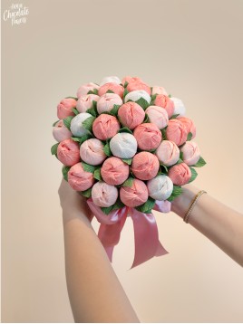 Букет цветя с шоколадови Трюфели в кръгла кутия "Persici Flores"