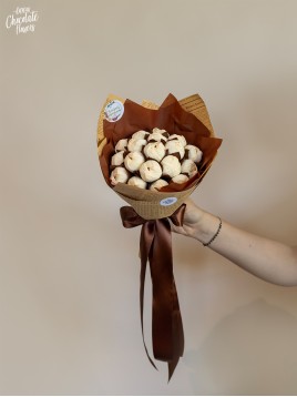 Букет в хартия с 19 цветя в екрю "Cotton"